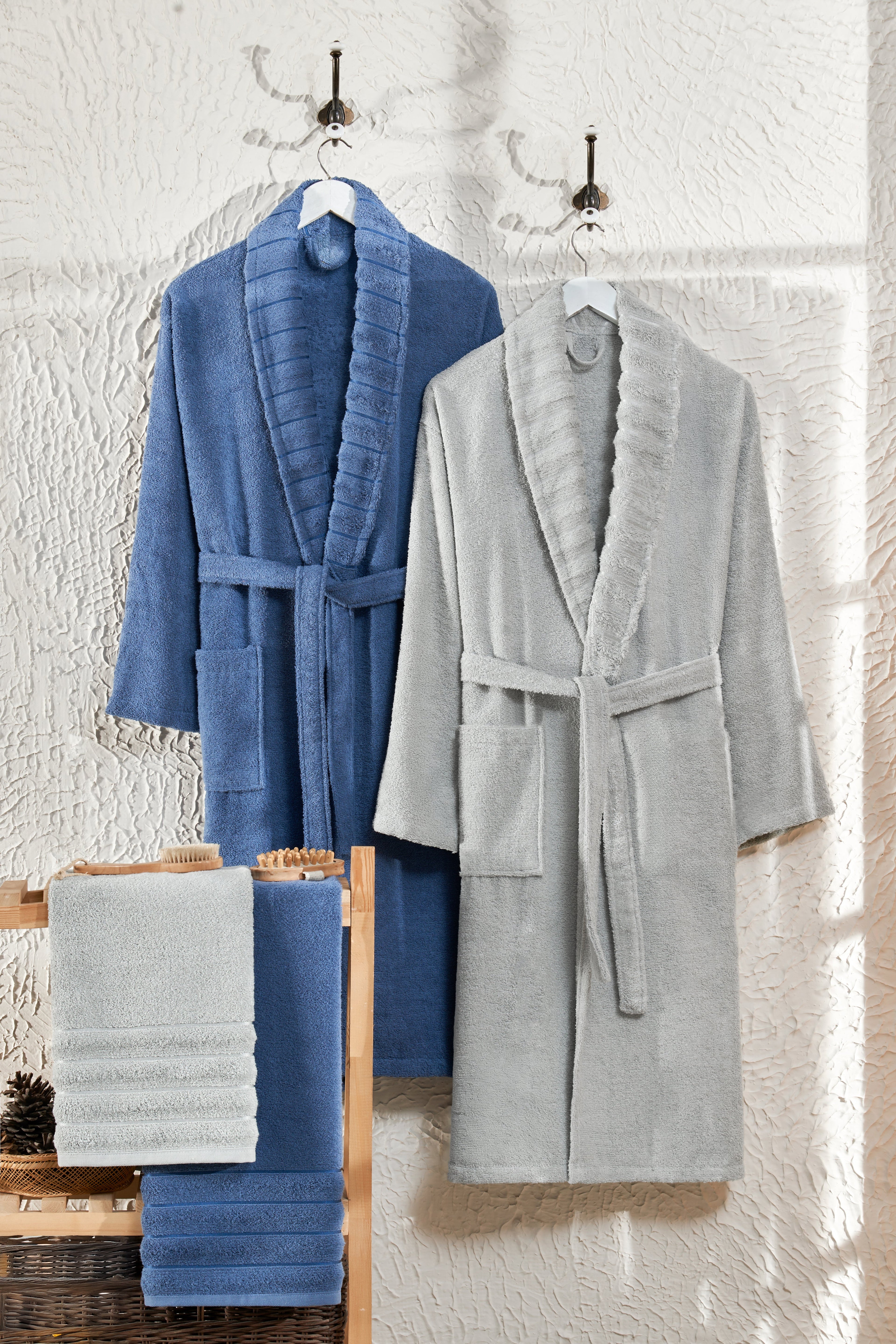 Carla- 4'lü  Havlulu Açık Gri-Lacivert Bornoz Aile Seti